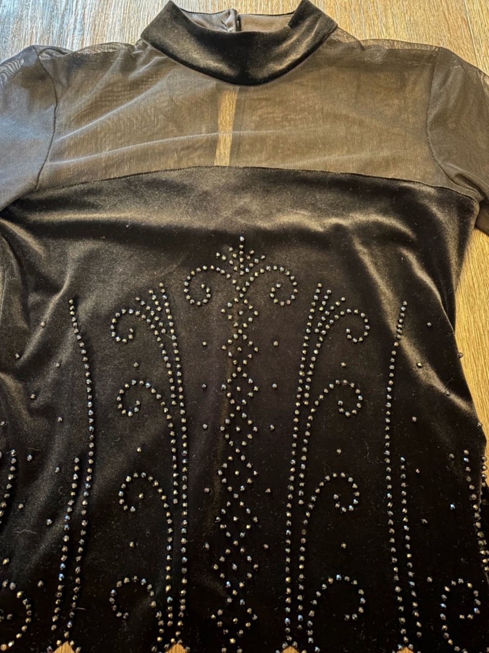 NWT Women’s Black Beaded Velvet Fairy  Sheer Top Flare Sleeves Whimsigoth Size 6 - Picture 3 of 12